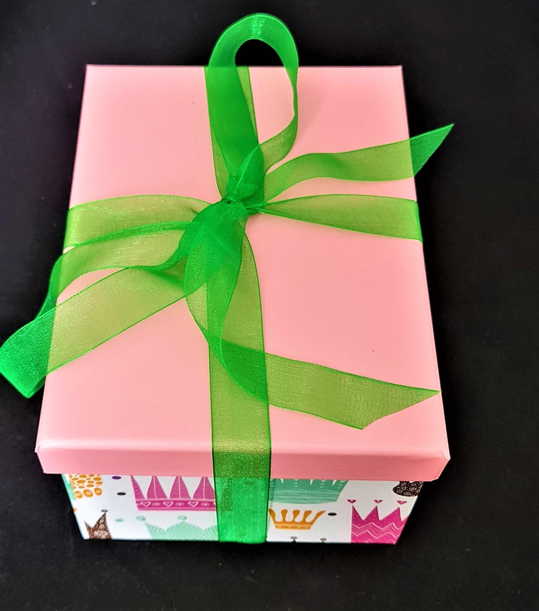 Crown gift box